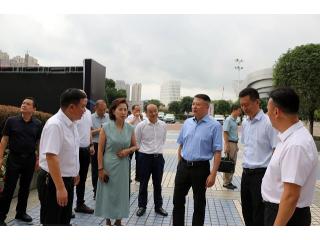 省委教育工委副书记毛端喜一行莅临蓬溪中..