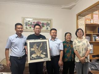 吴红彬莅临蓬溪中学调研指导并慰问优秀学子